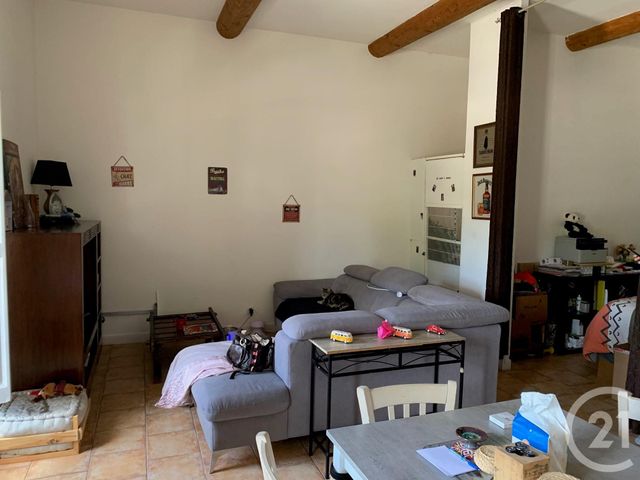 Afficher la photo en grand Appartement Duplex à louer - 2 pièces - 62.35 m2 - BEAUCAIRE - 30 - LANGUEDOC-ROUSSILLON - Century 21 Beven Immobilier