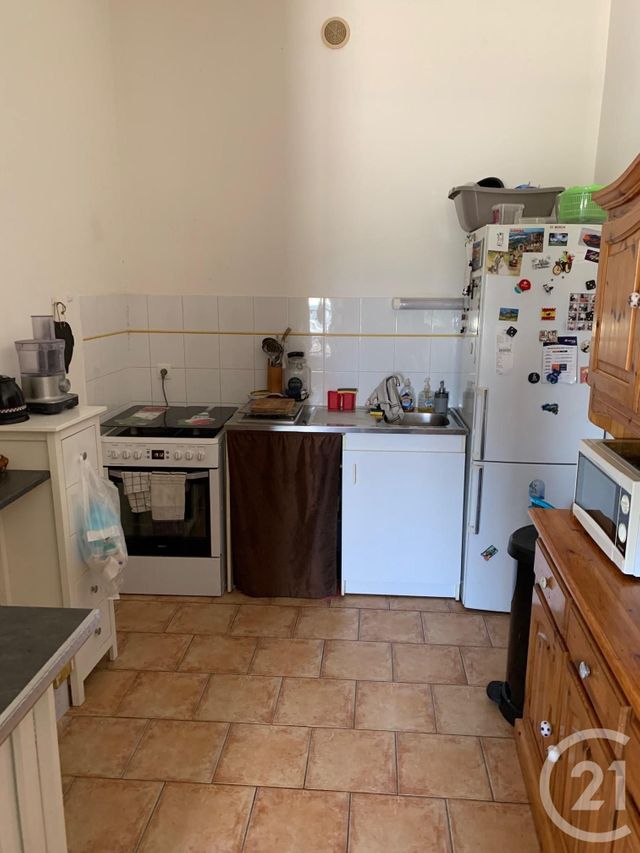 Afficher la photo en grand Appartement Duplex à louer - 2 pièces - 62.35 m2 - BEAUCAIRE - 30 - LANGUEDOC-ROUSSILLON - Century 21 Beven Immobilier