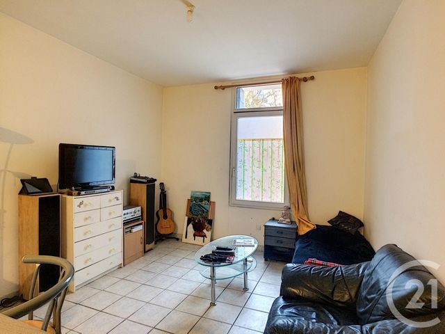 Afficher la photo en grand Appartement F1 à louer - 1 pièce - 25.92 m2 - ARAMON - 30 - LANGUEDOC-ROUSSILLON - Century 21 Beven Immobilier