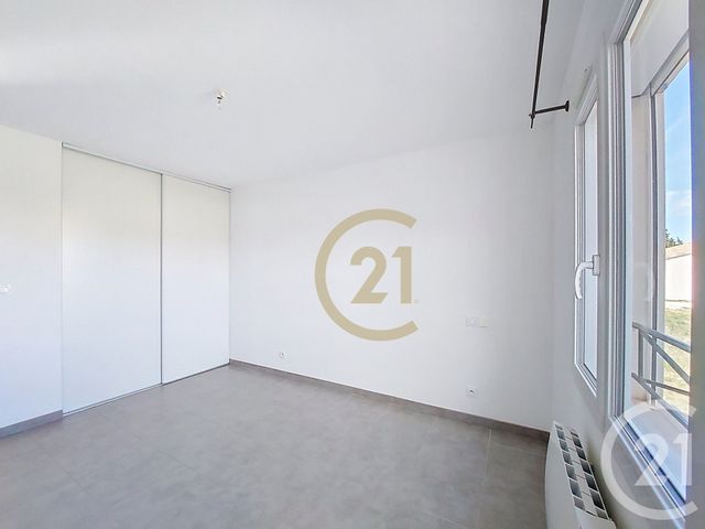 maison à louer - 4 pièces - 108.5 m2 - ESTEZARGUES - 30 - LANGUEDOC-ROUSSILLON - Century 21 Beven Immobilier