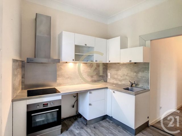 Appartement F3 à louer - 3 pièces - 61.61 m2 - ARAMON - 30 - LANGUEDOC-ROUSSILLON - Century 21 Beven Immobilier