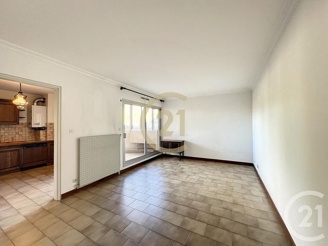 Appartement T2 à vendre - 3 pièces - 46.05 m2 - UZES - 30 - LANGUEDOC-ROUSSILLON - Century 21 Beven Immobilier