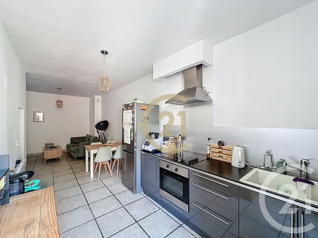 maison à louer - 2 pièces - 54.71 m2 - REMOULINS - 30 - LANGUEDOC-ROUSSILLON - Century 21 Beven Immobilier