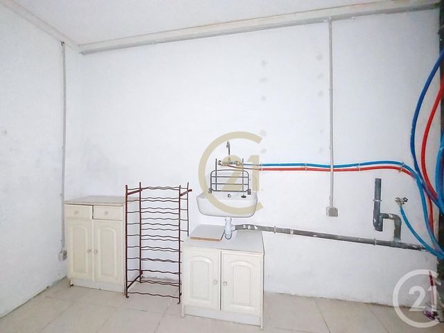 maison à louer - 2 pièces - 77.82 m2 - REMOULINS - 30 - LANGUEDOC-ROUSSILLON - Century 21 Beven Immobilier