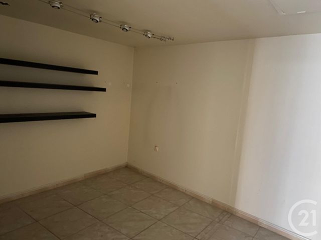 commerce à louer - 50.0 m2 - REMOULINS - 30 - LANGUEDOC-ROUSSILLON - Century 21 Beven Immobilier