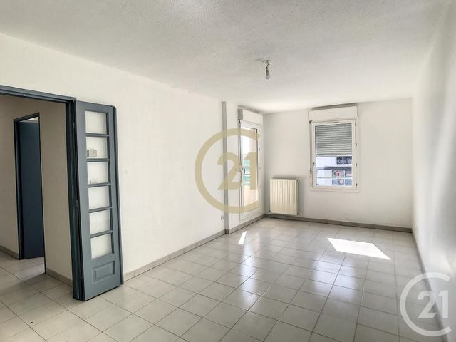 Appartement F2 à louer - 2 pièces - 48.63 m2 - LES ANGLES - 30 - LANGUEDOC-ROUSSILLON - Century 21 Beven Immobilier