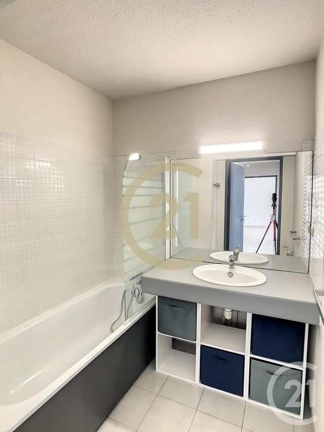 Appartement F2 à louer - 2 pièces - 48.63 m2 - LES ANGLES - 30 - LANGUEDOC-ROUSSILLON - Century 21 Beven Immobilier