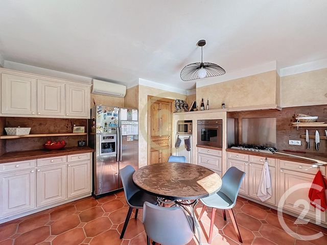 Afficher la photo en grand maison à vendre - 7 pièces - 199.74 m2 - ROCHEFORT DU GARD - 30 - LANGUEDOC-ROUSSILLON - Century 21 Beven Immobilier