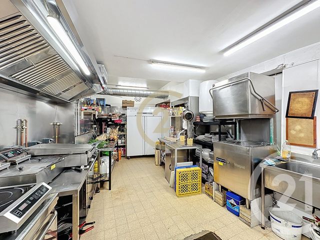 commerce à vendre - 115.0 m2 - UZES - 30 - LANGUEDOC-ROUSSILLON - Century 21 Beven Immobilier