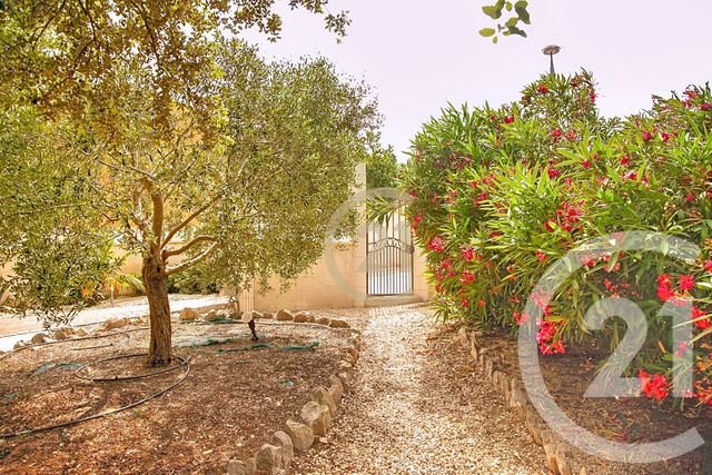 maison à vendre - 7 pièces - 285.44 m2 - BEAUCAIRE - 30 - LANGUEDOC-ROUSSILLON - Century 21 Beven Immobilier