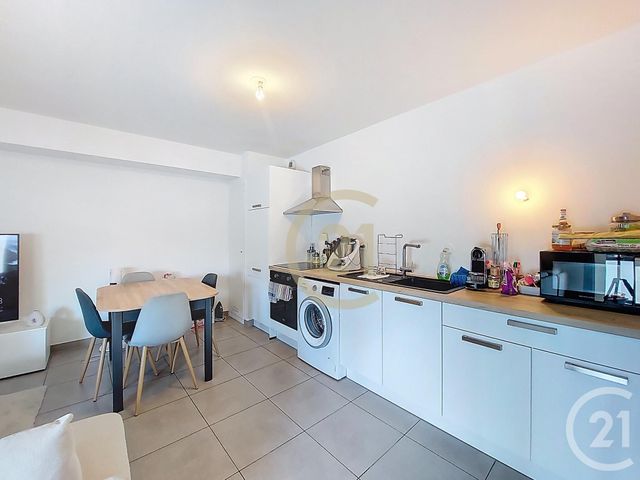 Afficher la photo en grand Appartement F3 à louer - 4 pièces - 61.62 m2 - LES ANGLES - 30 - LANGUEDOC-ROUSSILLON - Century 21 Beven Immobilier