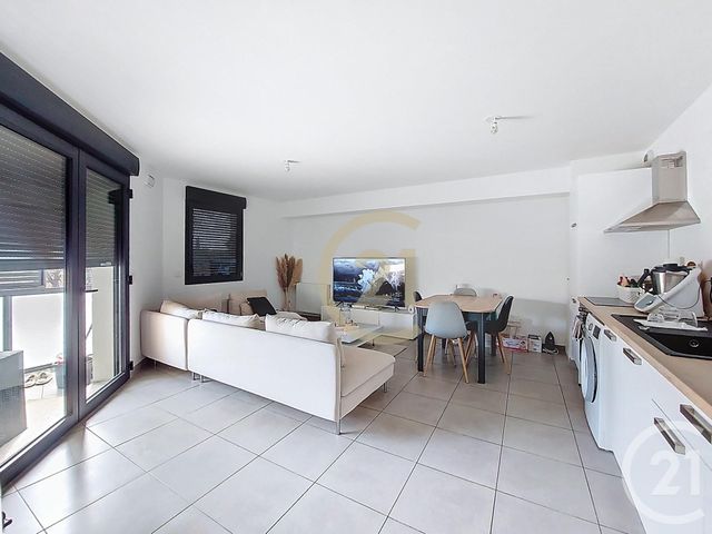 Afficher la photo en grand Appartement F3 à louer - 4 pièces - 61.62 m2 - LES ANGLES - 30 - LANGUEDOC-ROUSSILLON - Century 21 Beven Immobilier