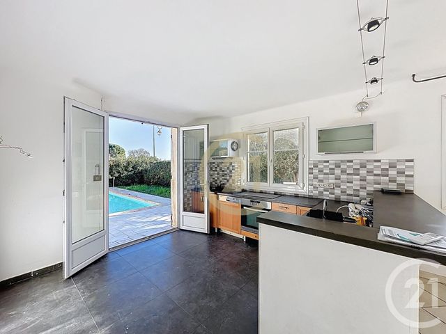 maison à vendre - 6 pièces - 130.65 m2 - REMOULINS - 30 - LANGUEDOC-ROUSSILLON - Century 21 Beven Immobilier