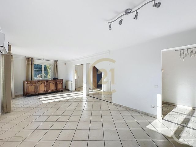 maison à vendre - 6 pièces - 130.65 m2 - REMOULINS - 30 - LANGUEDOC-ROUSSILLON - Century 21 Beven Immobilier