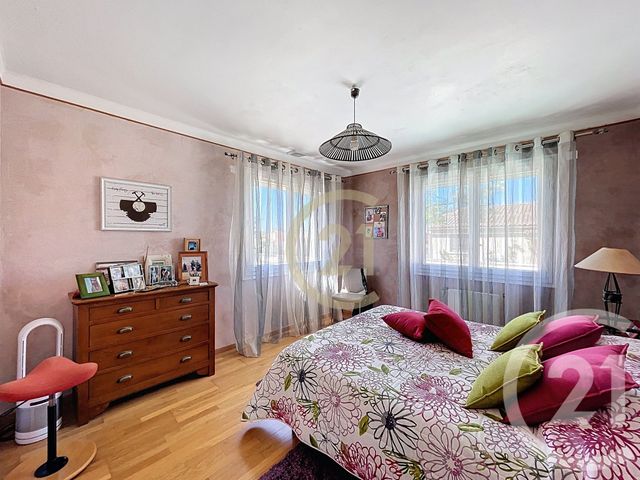 maison à vendre - 5 pièces - 210.54 m2 - MONTFRIN - 30 - LANGUEDOC-ROUSSILLON - Century 21 Beven Immobilier