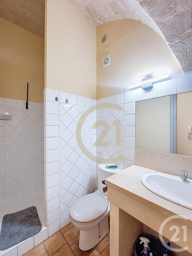 Appartement Studio à louer - 1 pièce - 26.27 m2 - UZES - 30 - LANGUEDOC-ROUSSILLON - Century 21 Beven Immobilier