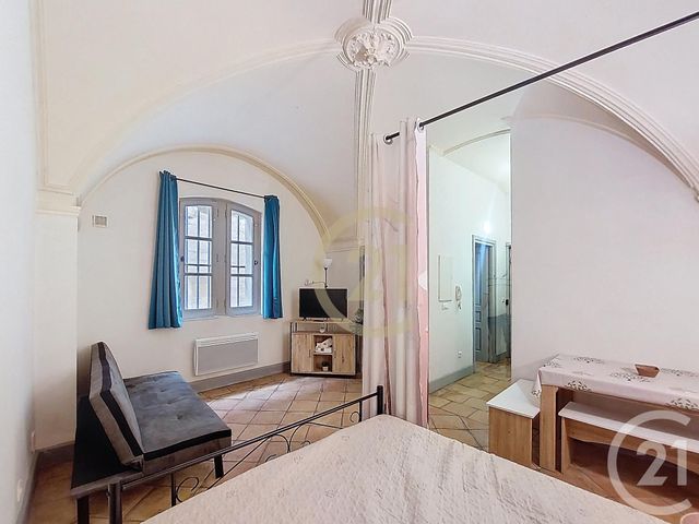 Appartement Studio à louer UZES