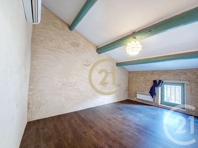 Appartement F2 à louer - 2 pièces - 57.85 m2 - REMOULINS - 30 - LANGUEDOC-ROUSSILLON - Century 21 Beven Immobilier