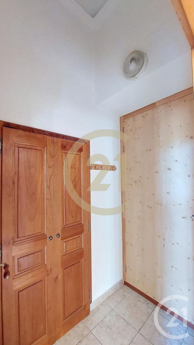 Afficher la photo en grand Appartement F1 à louer - 1 pièce - 31.31 m2 - REMOULINS - 30 - LANGUEDOC-ROUSSILLON - Century 21 Beven Immobilier