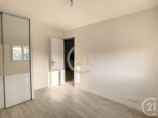 Appartement F2 à louer - 2 pièces - 42.6 m2 - LEDENON - 30 - LANGUEDOC-ROUSSILLON - Century 21 Beven Immobilier