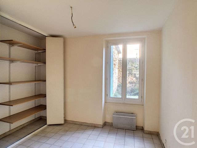 Appartement F3 à louer - 3 pièces - 63.2 m2 - REMOULINS - 30 - LANGUEDOC-ROUSSILLON - Century 21 Beven Immobilier