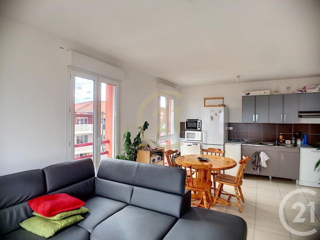 Appartement F3 à louer - 3 pièces - 55.81 m2 - ARAMON - 30 - LANGUEDOC-ROUSSILLON - Century 21 Beven Immobilier