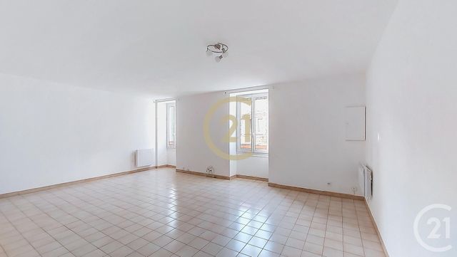 Appartement F4 à louer - 4 pièces - 95.74 m2 - REMOULINS - 30 - LANGUEDOC-ROUSSILLON - Century 21 Beven Immobilier