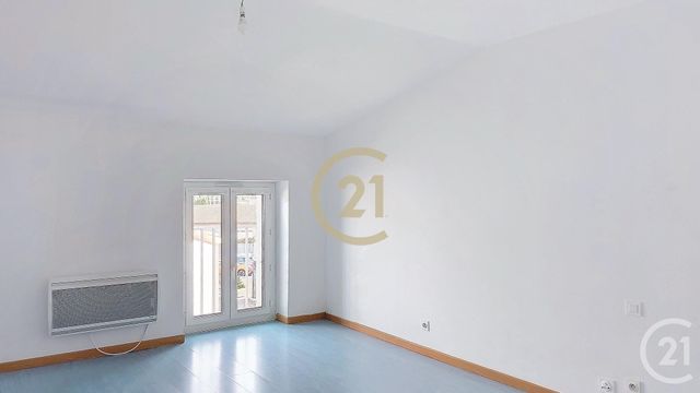 Appartement F4 à louer - 4 pièces - 95.74 m2 - REMOULINS - 30 - LANGUEDOC-ROUSSILLON - Century 21 Beven Immobilier