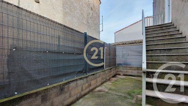 Appartement F4 à louer - 4 pièces - 95.74 m2 - REMOULINS - 30 - LANGUEDOC-ROUSSILLON - Century 21 Beven Immobilier