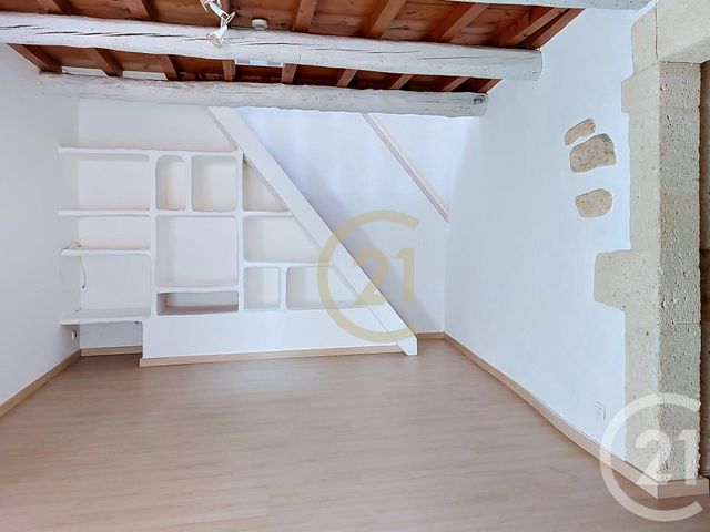 Appartement F3 à louer - 3 pièces - 63.39 m2 - REMOULINS - 30 - LANGUEDOC-ROUSSILLON - Century 21 Beven Immobilier