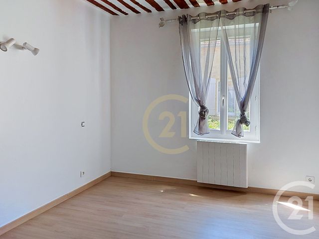 Appartement F3 à louer - 3 pièces - 63.39 m2 - REMOULINS - 30 - LANGUEDOC-ROUSSILLON - Century 21 Beven Immobilier