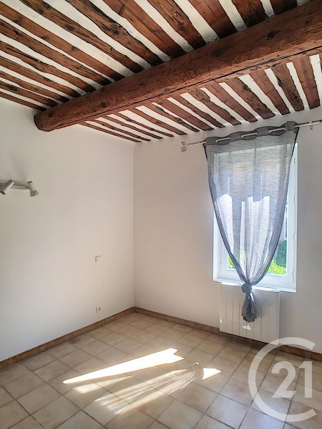 Appartement F3 à louer - 3 pièces - 63.39 m2 - REMOULINS - 30 - LANGUEDOC-ROUSSILLON - Century 21 Beven Immobilier