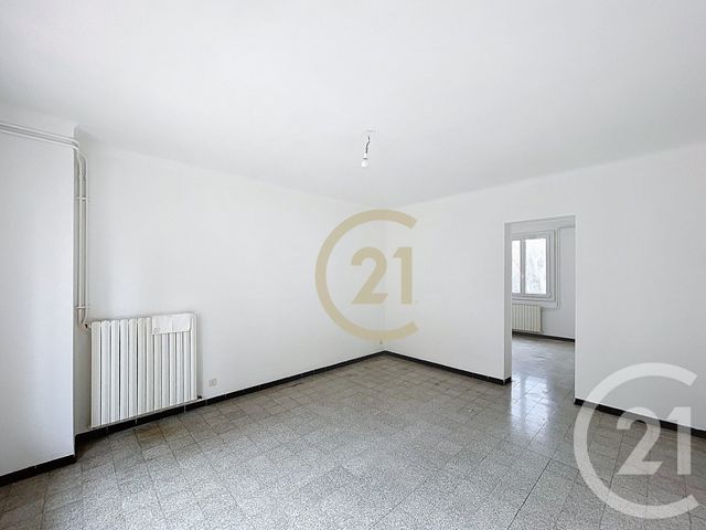 Appartement F3 à vendre - 3 pièces - 55.85 m2 - NIMES - 30 - LANGUEDOC-ROUSSILLON - Century 21 Beven Immobilier