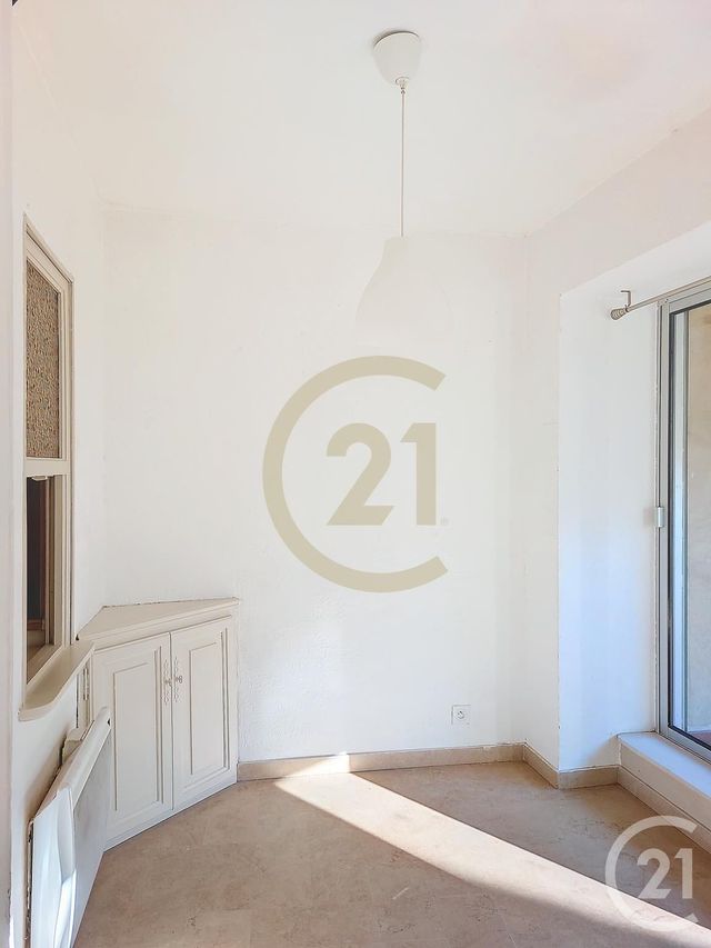 maison à louer - 3 pièces - 71.76 m2 - REMOULINS - 30 - LANGUEDOC-ROUSSILLON - Century 21 Beven Immobilier