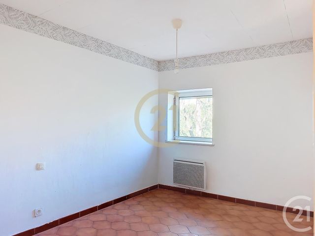 maison à louer - 3 pièces - 71.76 m2 - REMOULINS - 30 - LANGUEDOC-ROUSSILLON - Century 21 Beven Immobilier