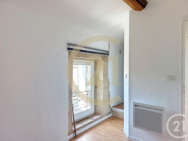 Appartement F3 à louer - 3 pièces - 52.34 m2 - REMOULINS - 30 - LANGUEDOC-ROUSSILLON - Century 21 Beven Immobilier