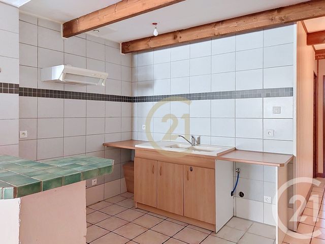 Appartement F2 à louer - 2 pièces - 64.22 m2 - REMOULINS - 30 - LANGUEDOC-ROUSSILLON - Century 21 Beven Immobilier