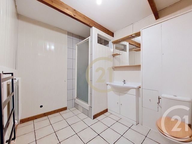 Appartement F2 à louer - 2 pièces - 64.22 m2 - REMOULINS - 30 - LANGUEDOC-ROUSSILLON - Century 21 Beven Immobilier