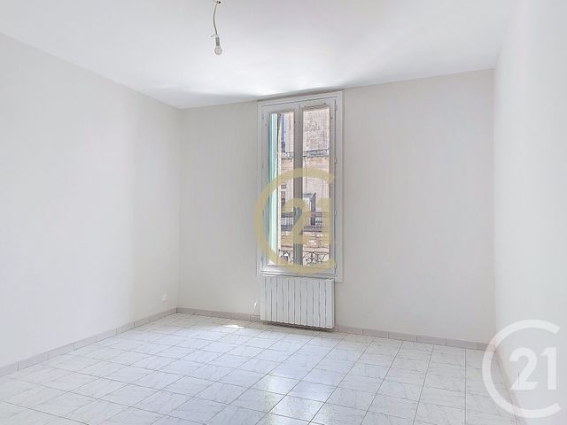 Appartement F4 à louer - 4 pièces - 99.26 m2 - REMOULINS - 30 - LANGUEDOC-ROUSSILLON - Century 21 Beven Immobilier