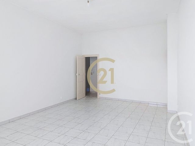 Appartement F4 à louer - 4 pièces - 99.26 m2 - REMOULINS - 30 - LANGUEDOC-ROUSSILLON - Century 21 Beven Immobilier