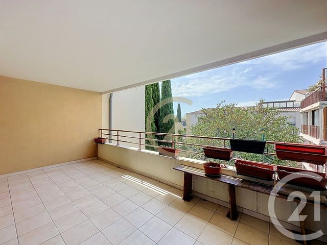 Appartement F3 à vendre - 3 pièces - 70.0 m2 - UZES - 30 - LANGUEDOC-ROUSSILLON - Century 21 Beven Immobilier