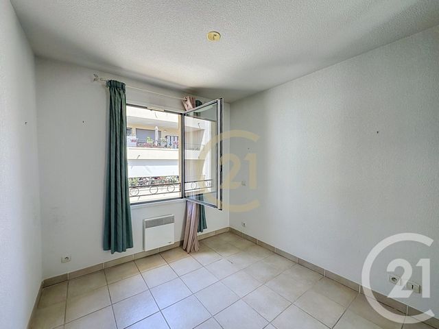 Appartement F3 à vendre - 3 pièces - 70.0 m2 - UZES - 30 - LANGUEDOC-ROUSSILLON - Century 21 Beven Immobilier