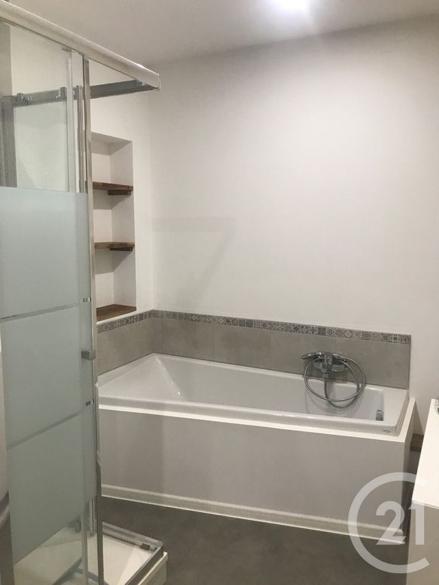 Appartement F2 à louer - 2 pièces - 39.88 m2 - VALLABREGUES - 30 - LANGUEDOC-ROUSSILLON - Century 21 Beven Immobilier