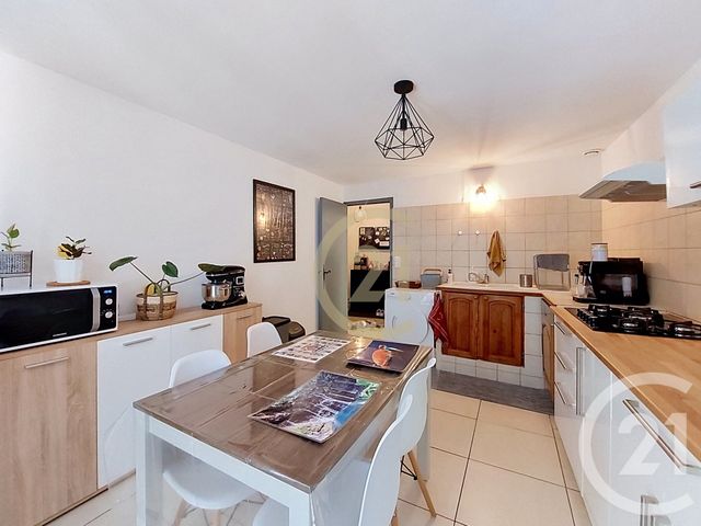 Appartement F3 à louer - 3 pièces - 76.41 m2 - DOMAZAN - 30 - LANGUEDOC-ROUSSILLON - Century 21 Beven Immobilier