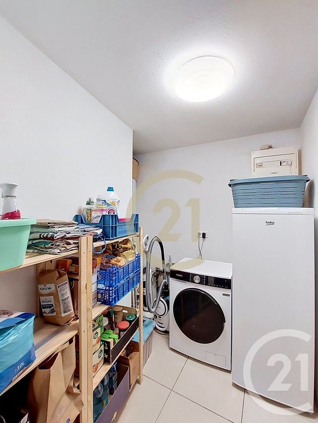 Appartement F3 à louer - 3 pièces - 76.41 m2 - DOMAZAN - 30 - LANGUEDOC-ROUSSILLON - Century 21 Beven Immobilier