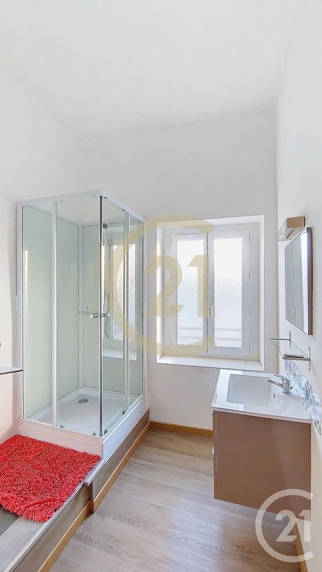 Appartement F2 à louer - 2 pièces - 46.2 m2 - REMOULINS - 30 - LANGUEDOC-ROUSSILLON - Century 21 Beven Immobilier
