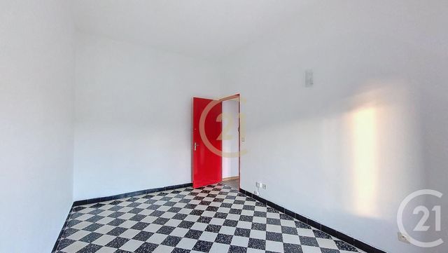 Appartement F2 à louer - 2 pièces - 46.2 m2 - REMOULINS - 30 - LANGUEDOC-ROUSSILLON - Century 21 Beven Immobilier