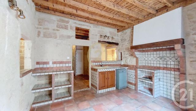 Appartement F4 à louer - 4 pièces - 105.43 m2 - REMOULINS - 30 - LANGUEDOC-ROUSSILLON - Century 21 Beven Immobilier