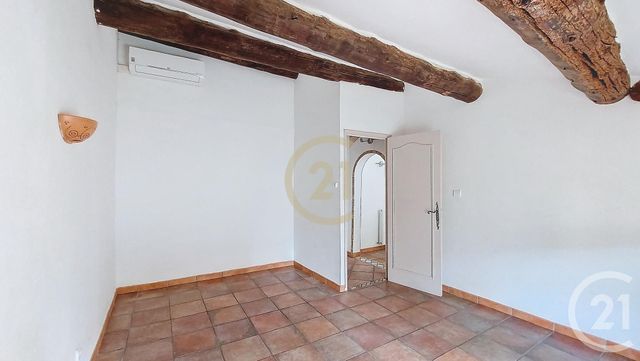 Appartement F4 à louer - 4 pièces - 105.43 m2 - REMOULINS - 30 - LANGUEDOC-ROUSSILLON - Century 21 Beven Immobilier