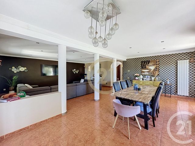 maison à vendre - 8 pièces - 193.32 m2 - BEAUCAIRE - 30 - LANGUEDOC-ROUSSILLON - Century 21 Beven Immobilier